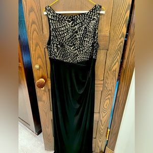 Black & gold full length evening dress by Ralph Lauren. Size 14.